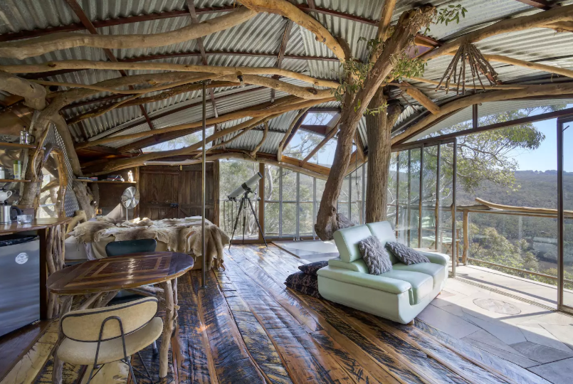 A secret treehouse in the Blue Mountains, Australia